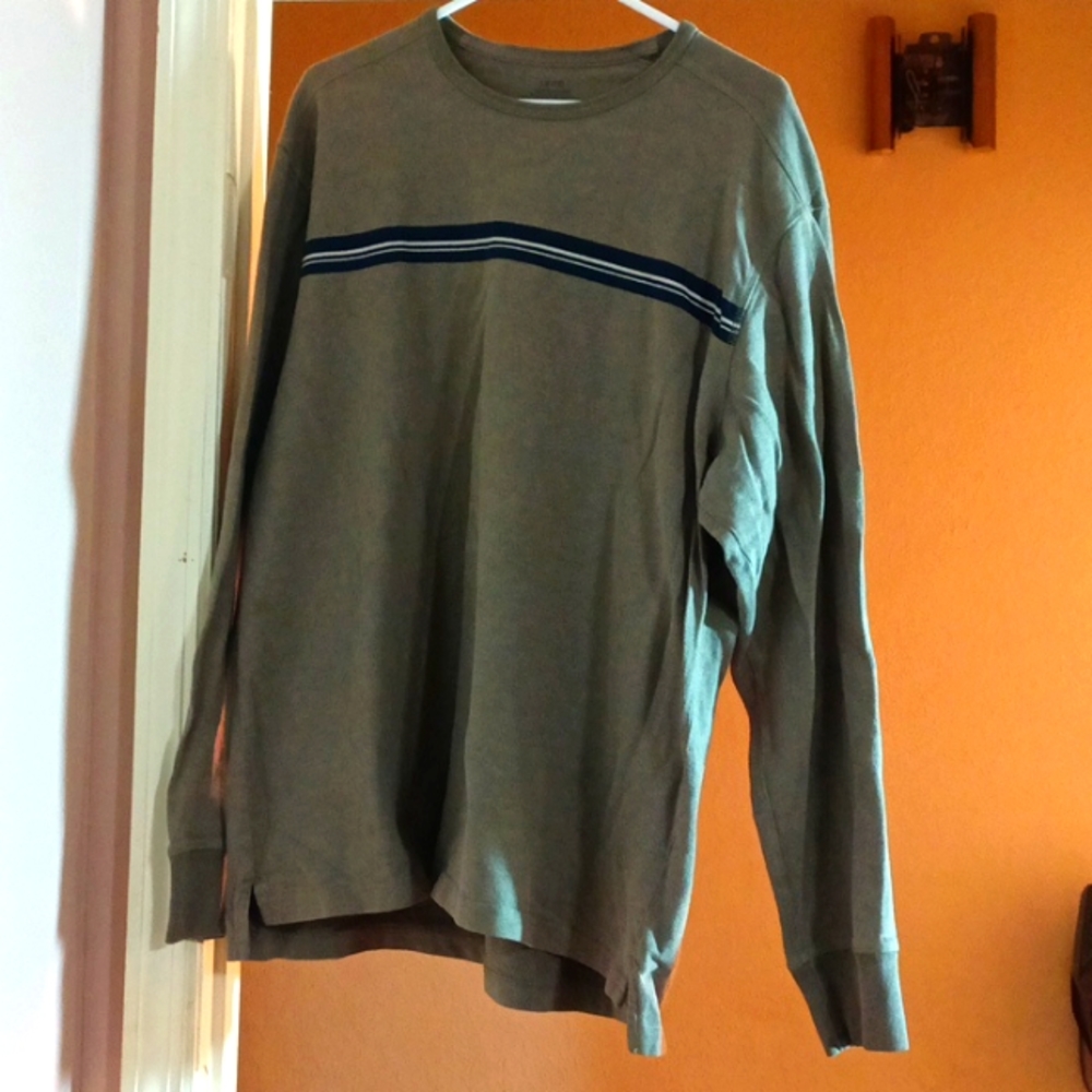 Izod men's size XL shirt